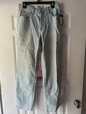 Universal Threads NWT High Rise 90s Straight Stretch Fit Light washJeans Size 10