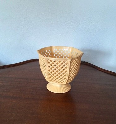 Vintage Regaline Plastic #301 Basket-Weave-Design Cache Pot Planter w/Pedestal