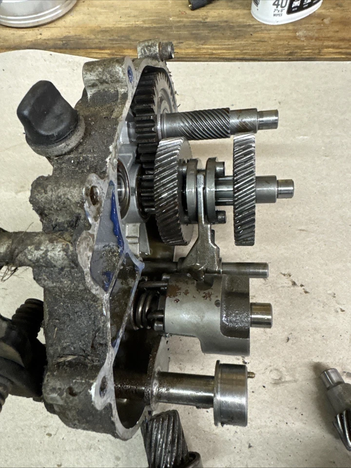 Polaris Sportsman 90 06 Transmission Gears Shafts Assembly 51934 - Image 2 of 4