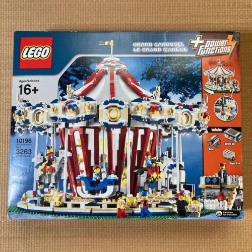 LEGO Creator Expert Fairground Collection Grand Carousel 10196 In 2009 - Foto 1 di 4