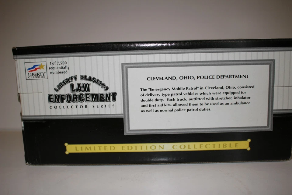 Liberty Classics 1937 Chevrolet Panel Truck, Cleveland Mobile Patrol 1/25 Scale - Image 3 of 4