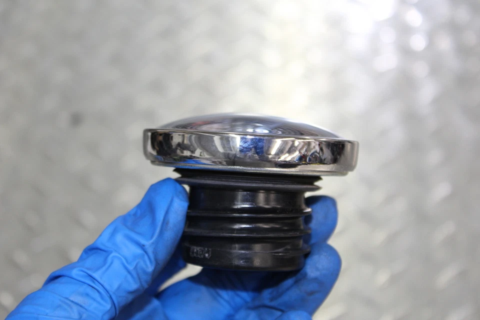 2008 HARLEY-DAVIDSON DYNA STREET BOB EFI FXDBI FUEL TANK GAS CAP NO KEY - Image 3 of 4