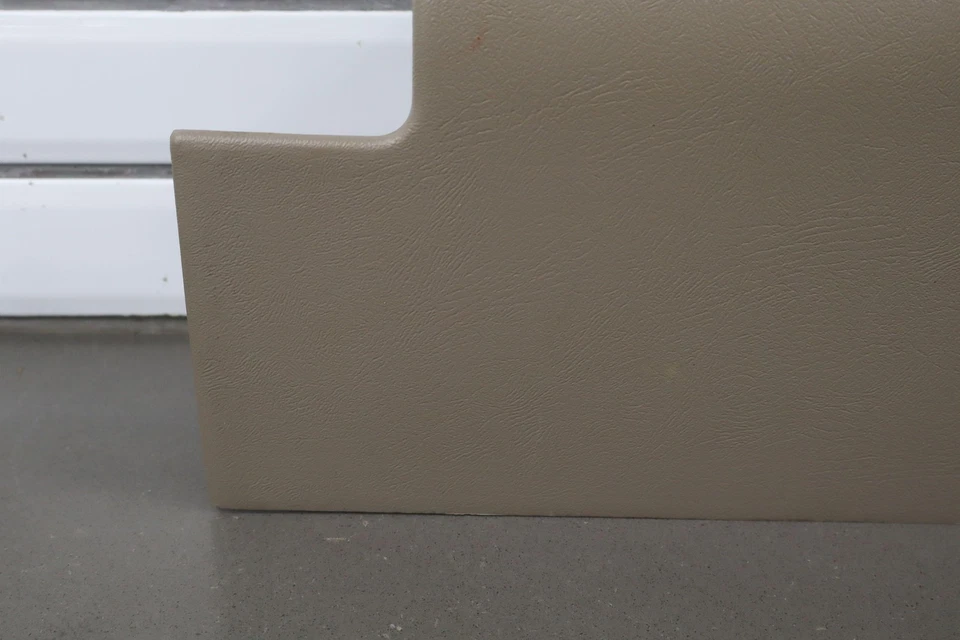 97-00 Chevy Tahoe GMT400 OEM Guantera Compartimento Neutro 52D Foto 3 de 4