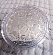 Royal Mint 2021 Britannia Queen Elizabeth 1oz Fine Silver Coin In Capsule.