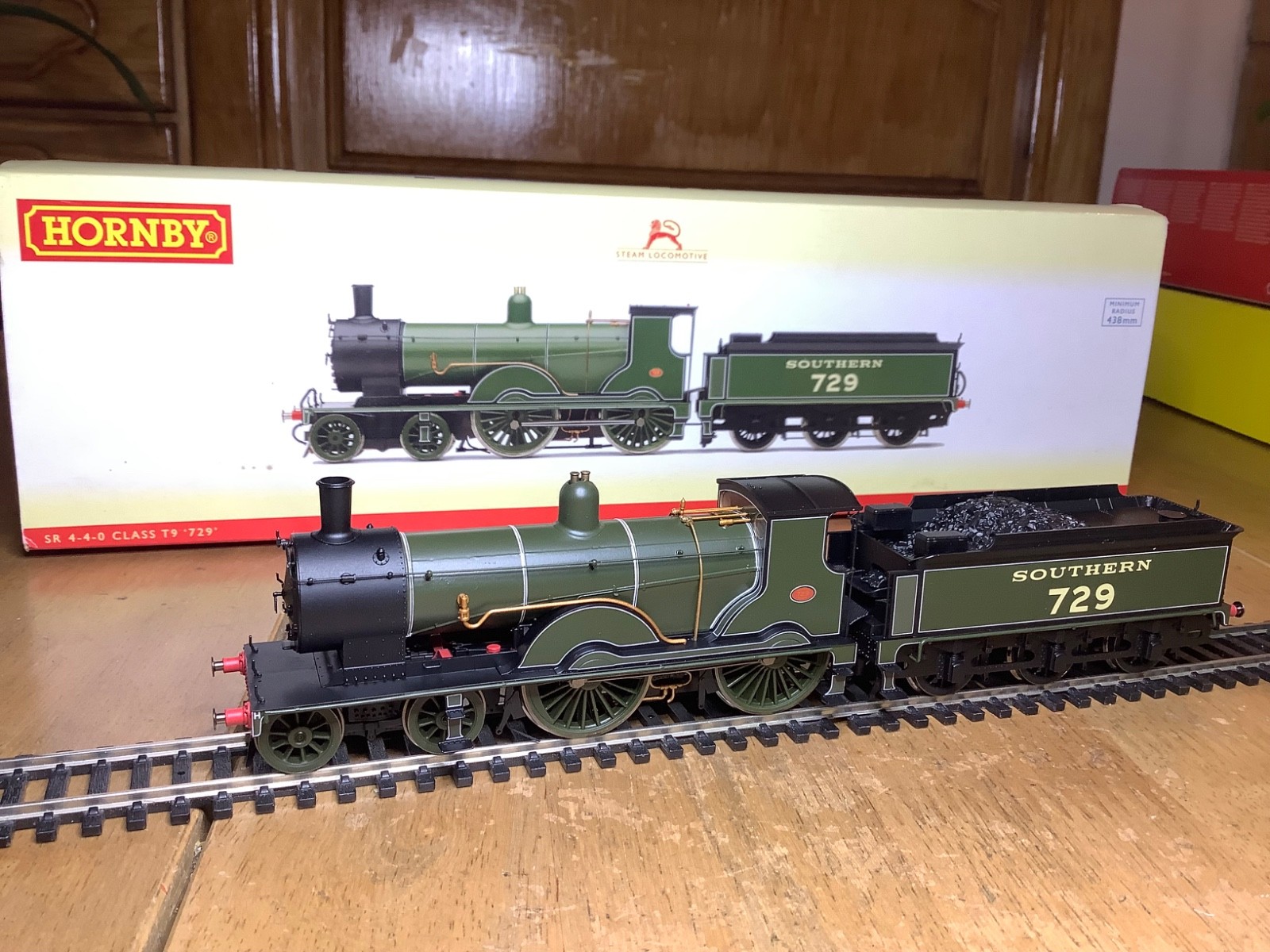 Hornby Railways Collector Guide - Catalogue Number Details - R.2711