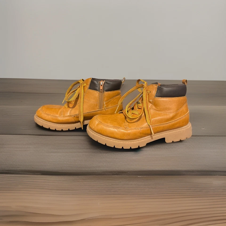 Botas de trabajo Carters para niños talla 3M Foto 3 de 4