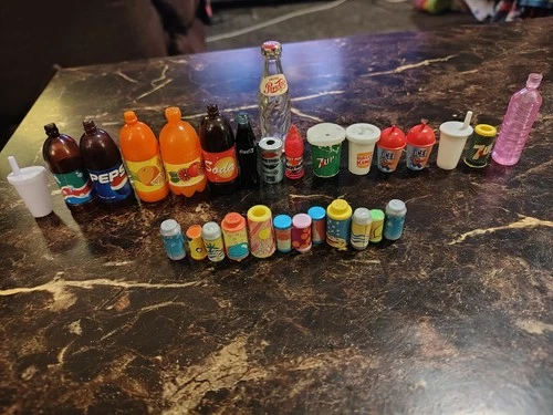 Vintage BARBIE DOLL ACCESSORY LOT BOTTLES LOT Burger King Coke Pepsi Icee 7up