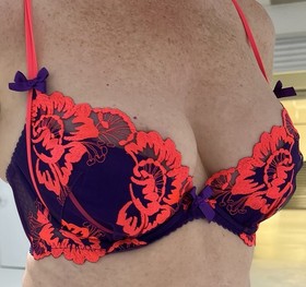 BNWT Agent Provocateur Karlie Set (Bra, Belt & Brief) Purple Size 34DD / AP4 L