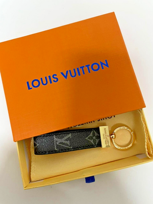 Louis Vuitton Dragonne Key Holder Key Chain LV Monogram Black +