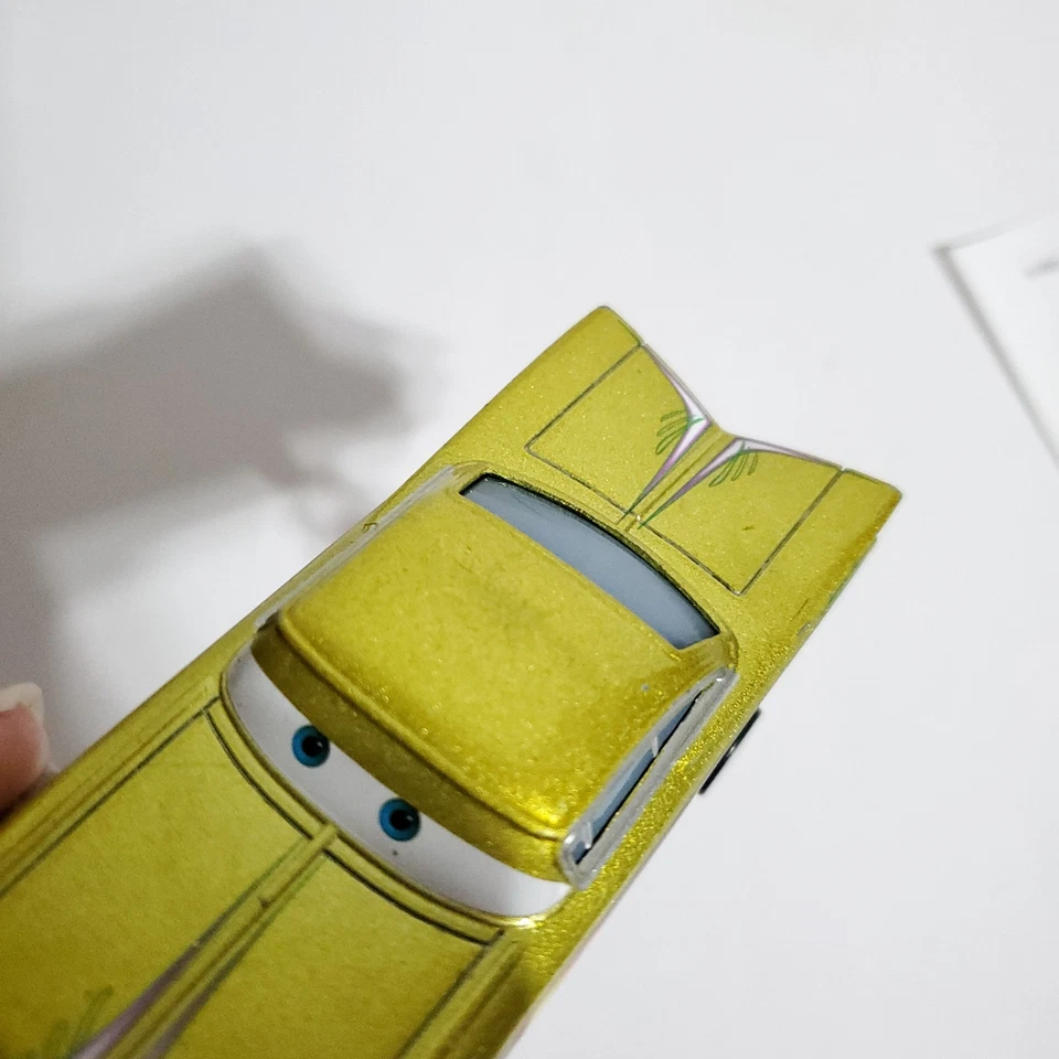 Disney Pixar Cars Amarillo Hidráulico Ramone Tractor Stampede 2015 Radiador Muelles Foto 2 de 4