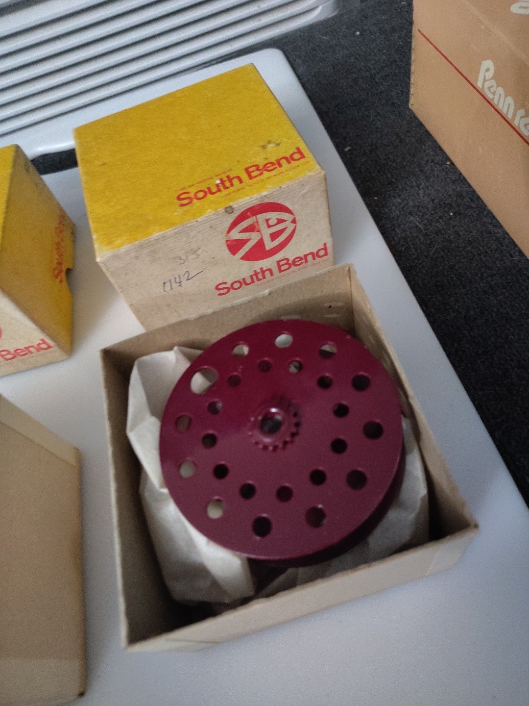 (2) VINTAGE FLY ( SOUTH BEND ) SPARE SPOOLS ( NOS ) #1142 & 1155 with BOXES