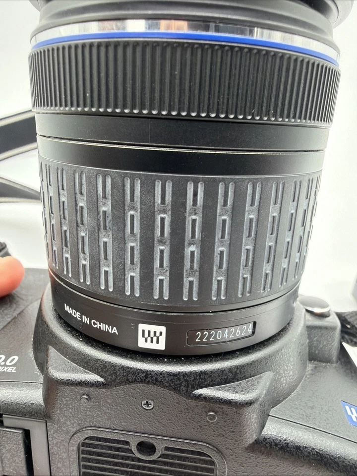 CÁMARA OLYMPUS E-410 CON LENTES 40-150MM BATERÍA Y CARGADOR Foto 3 de 4