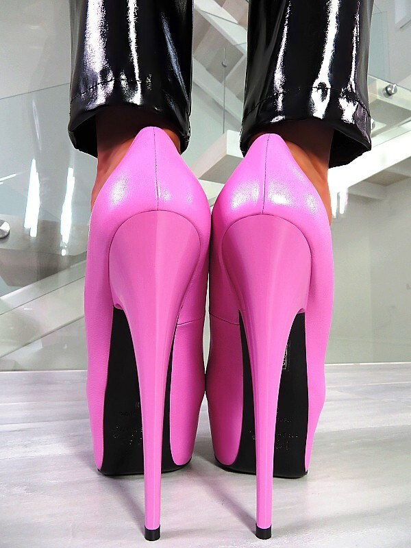 1969 Italian Leather High Heel Pumps Daffodile Style Glicine Size 36