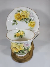 Royal Standard Bone China Tea Cup And Saucer England Yellow Roses 