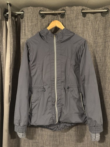 Lululemon Resolution Jacket Women's 10 Full Zip Hooded Gray. Great Condition
