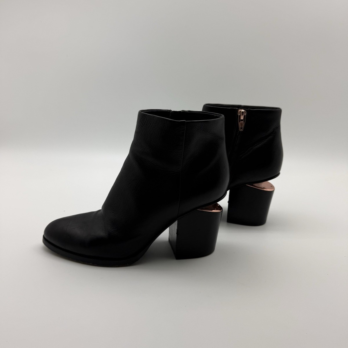 Ladies Alexander Wang Gabi Rose Gold Boots 38 Black Leather  display picture 3