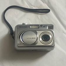 Fujifilm FinePix A210 Digital Camera 3.2MP 3x Optical Zoom Tested