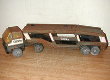 VINTAGE 1960S TONKA PRESSED STEEL RUSTED SEMI-TRUCK TRAILER CAR CARRIER HAULER