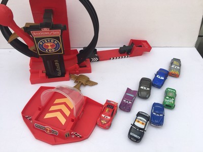 cars piston cup track