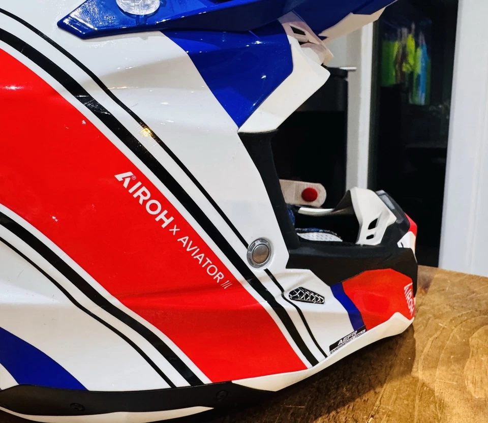 Airoh Aviator 3 AMS² plus Hima Gloss Blue Red White Offroad MX Helmet - Image 4 of 4