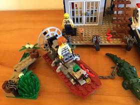 Lego City 60069 Swamp Police Station COMPLETE with Instructions