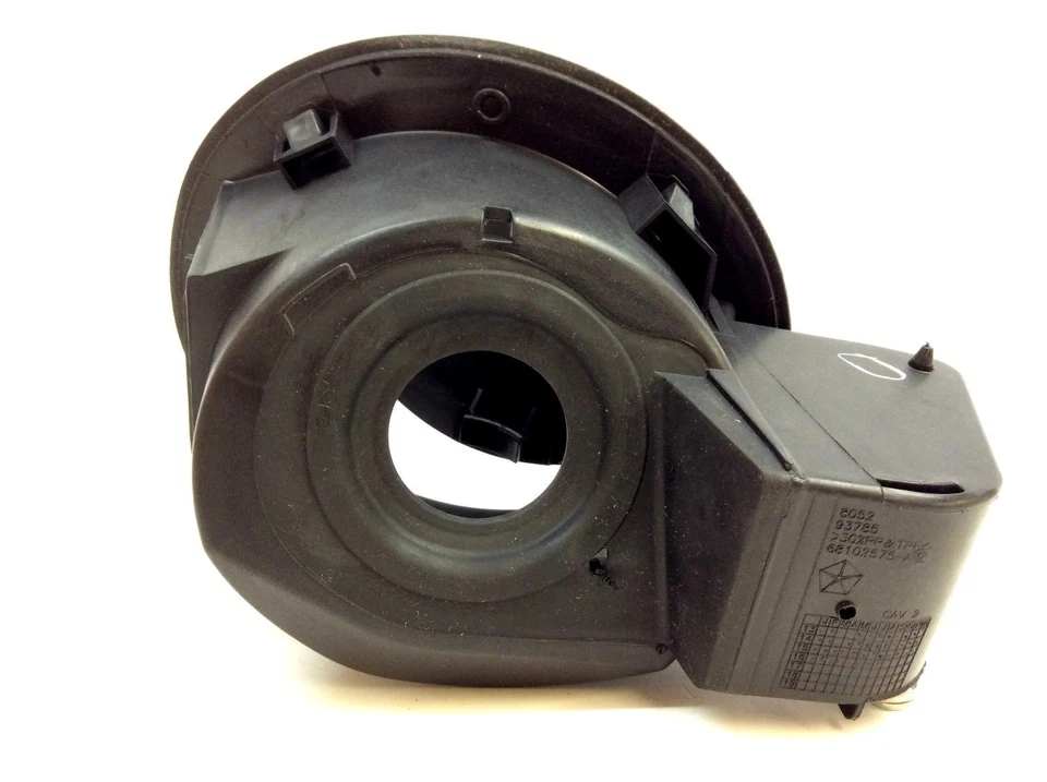 Jeep Cherokee 2015-2018 tanque de gasolina llenado de combustible cuello puerta carcasa nuevo OE 68102575AE Foto 3 de 4