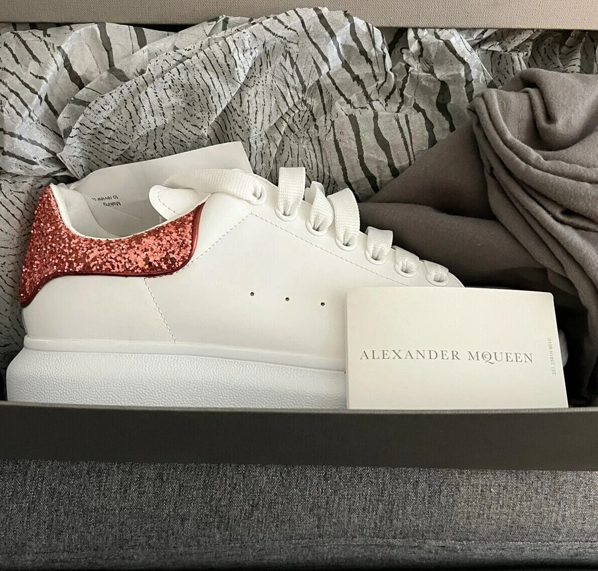 New Size 9/40 Alexander McQueen Oversized Pink White Glitter New Size 9/40 Alexander McQueen Oversized Pink White Glitter