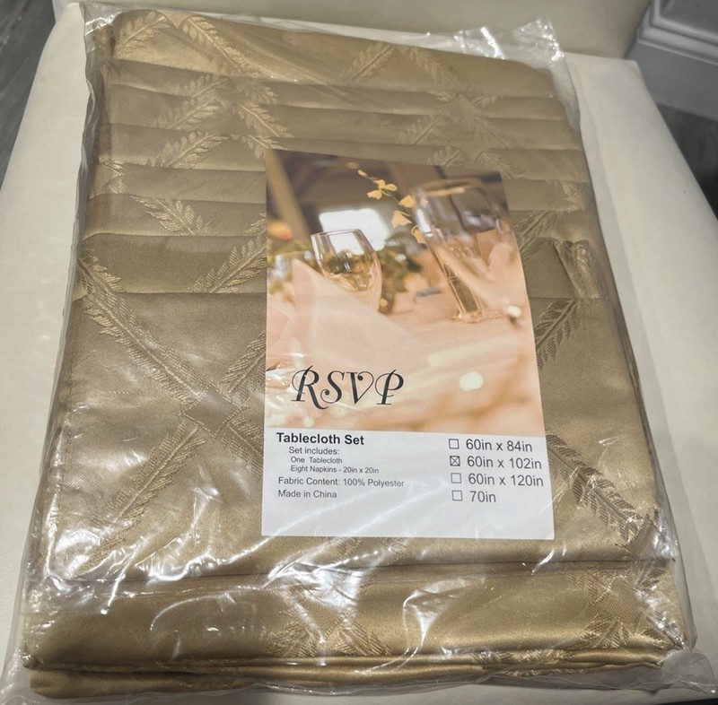 NEW RSVP Tablecloth Set 60" X 102" tablecloth & 8 napkins  Gold