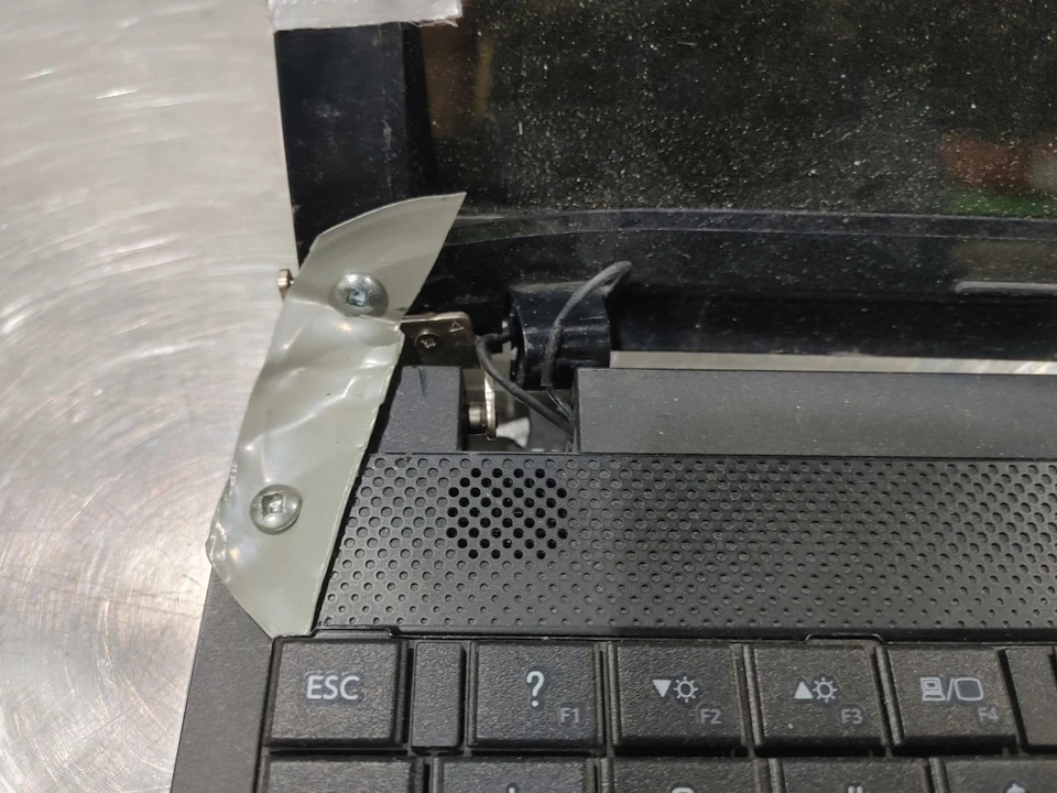 Toshiba Satellite C855D-S5351 Laptop Power Tested Silver/Black - Fair - Image 3 of 4