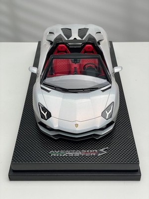 Lamborghini Aventador S Roadster (Fantasy White) [MR Collection] 1