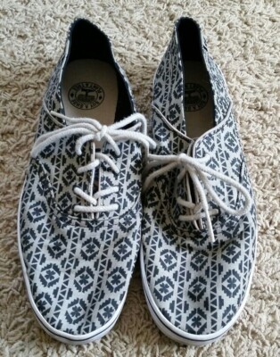 Etnies Corby Shoes size 10 W10 skateboarding/casual beige/black CM 