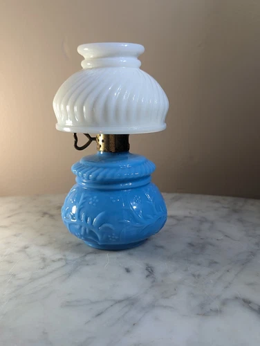 Vtg Avon Gone With The Wind Oil Lamp Perfume Bottle Blue & White Milk Glass 4G