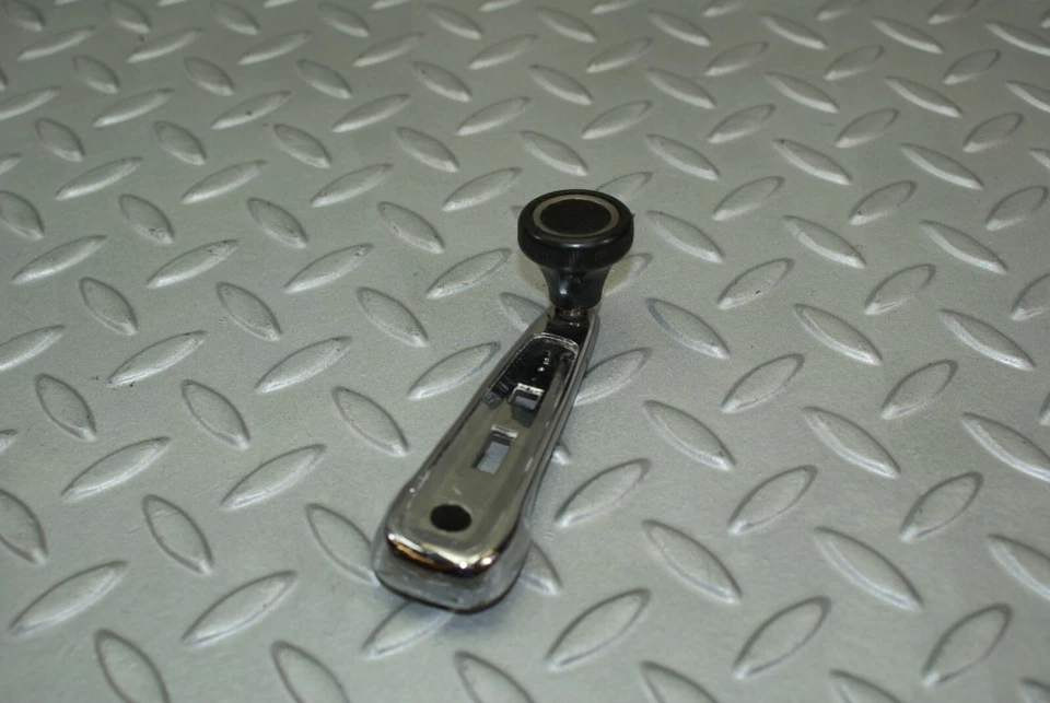 ♥3194� Mercedes-Benz W115 220D manivela elevador de ventana Foto 2 de 4