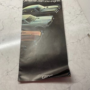 1967 Pontiac GTO SPRINT 2+2 Showroom Automobile Dealer Sales Brochure