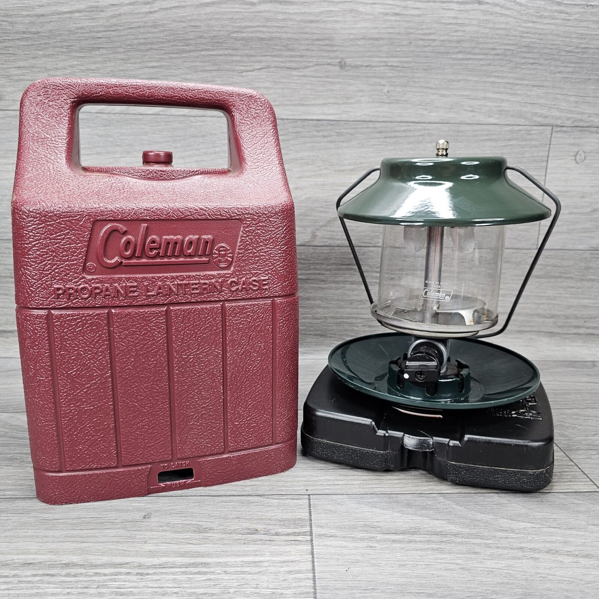 Coleman Double Mantle Propane Lantern w/Case Model 5152C700