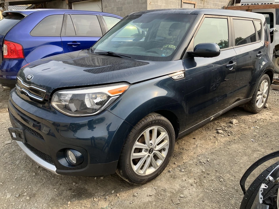 Rear Beam Axle 18 KIA SOUL (no shipping) - Imagem 2 de 4