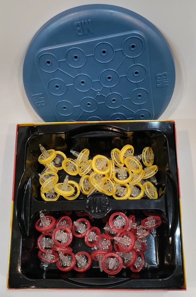 Connect 4 Advanced Board Game MB Games Vintage (Not Complete)  - Image 3 of 3