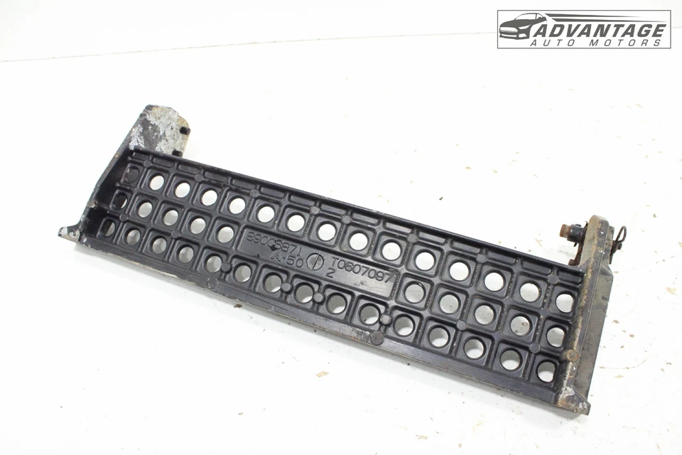 Hummer H2 2003-2009 pasajero delantero derecho estribo estribo almohadilla de asistencia OEM Foto 2 de 4