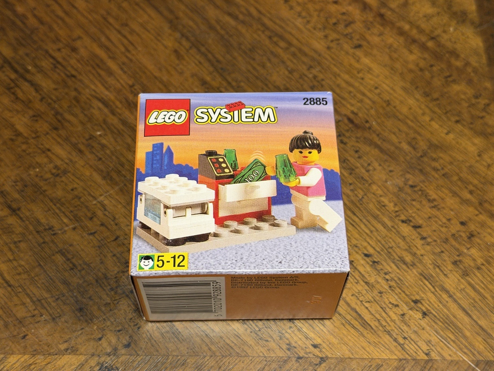 Lego Town 2885 Ice Cream Seller New Sealed -  Classic Town Girl Female 