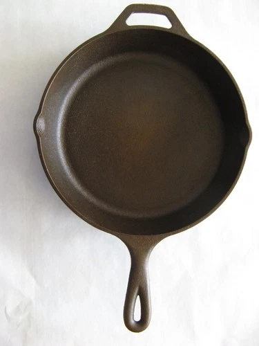 Vintage Lodge 8sk - 10.25 Inch Cast Iron Skillet