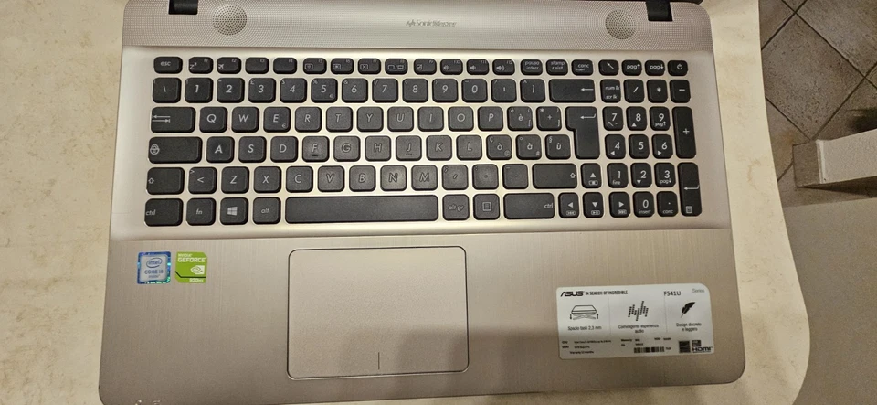 NOTEBOOK ASUS F541U (Intel Core i5-6198DU, 8GB RAM, 500GB HDD) - Immagine 3 di 4