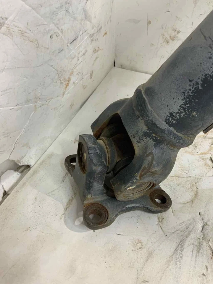 Eje de transmisión trasero Suzuki Grand Vitara 1999-2005 2710265D00 34" W-W 2,5 L 4 puertas 4x4 Foto 2 de 4