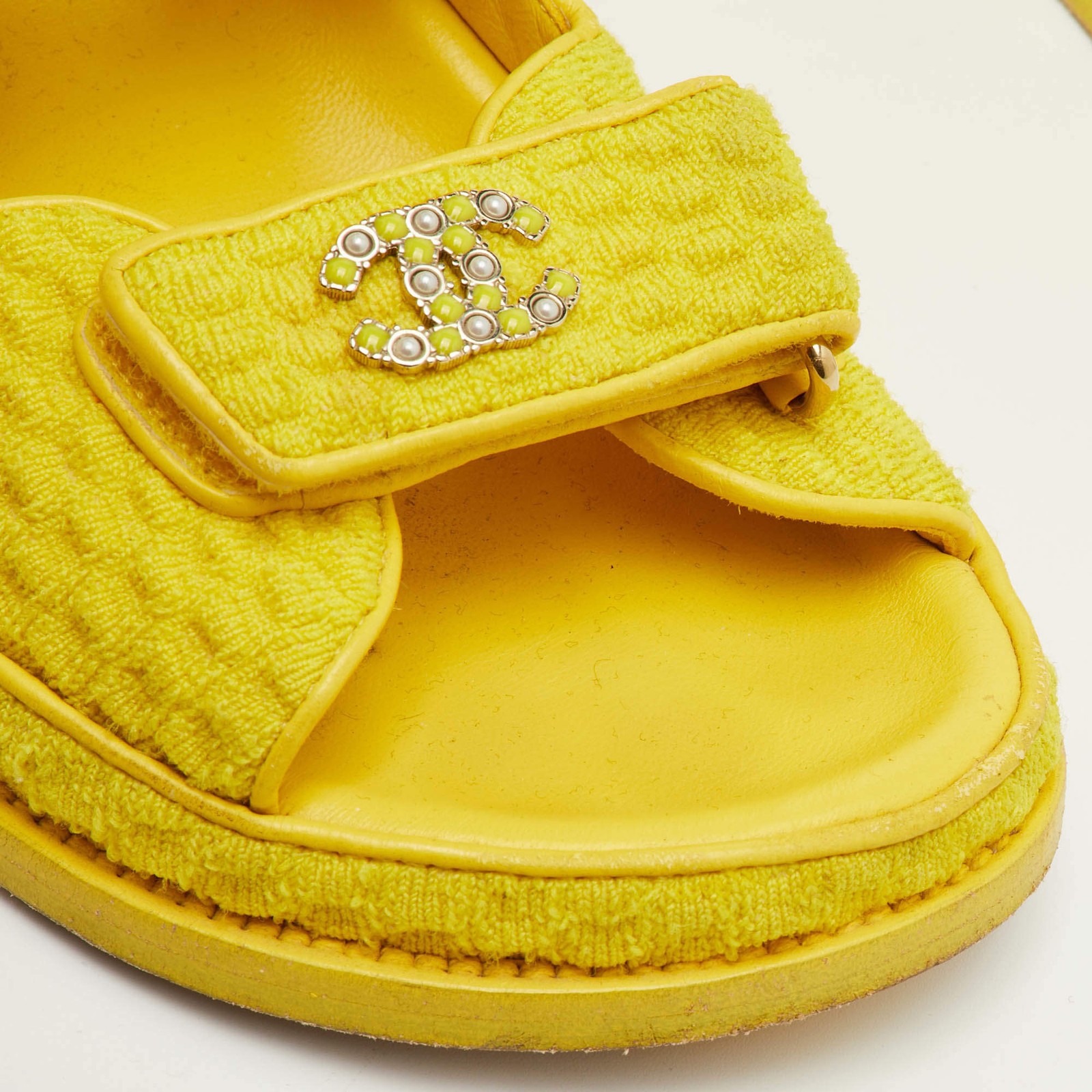 Chanel Dad Size 37.5 Yellow Fabric CC Ankle Strap Flat Sandals thumbnail 7