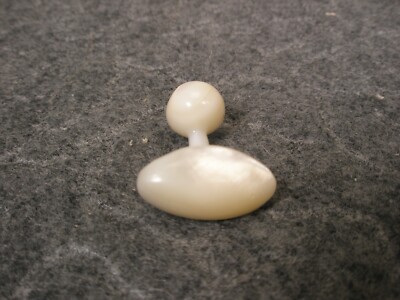 Carved Mother of Pearl SINGLE Vintage Cuff Link replacement lost/broken zm70