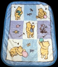 Vintage Disney Classic Winnie The Pooh Honeypot Bees Flowers Baby Blanket 28x43