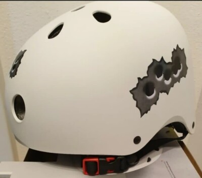 Tuning Unikat BULLET SHOT Fahrradhelm Skateboard Uni HELM L 59 60 61 Inliner Neu