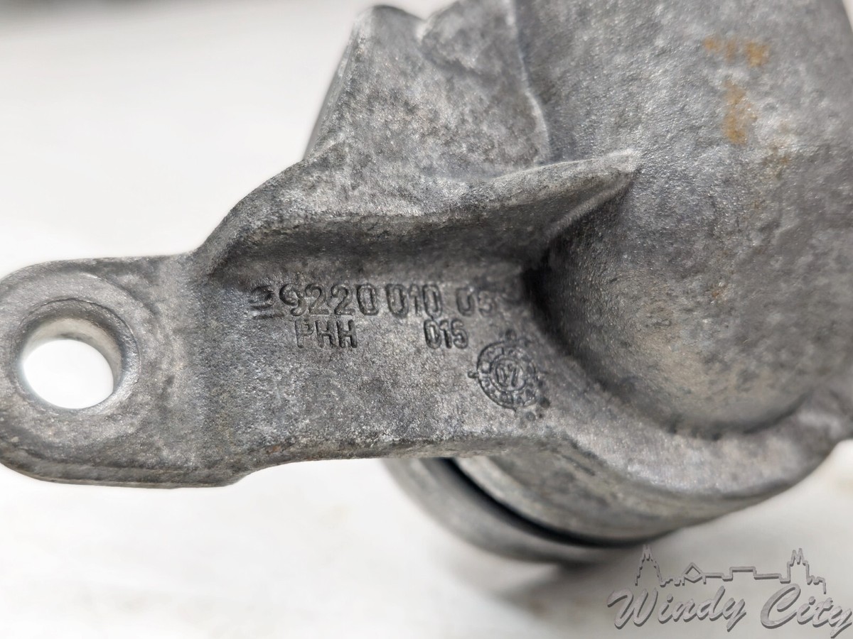 MERCEDES OM642 DIESEL ENGINE CRANKCASE BREATHER HOSE HOUSING