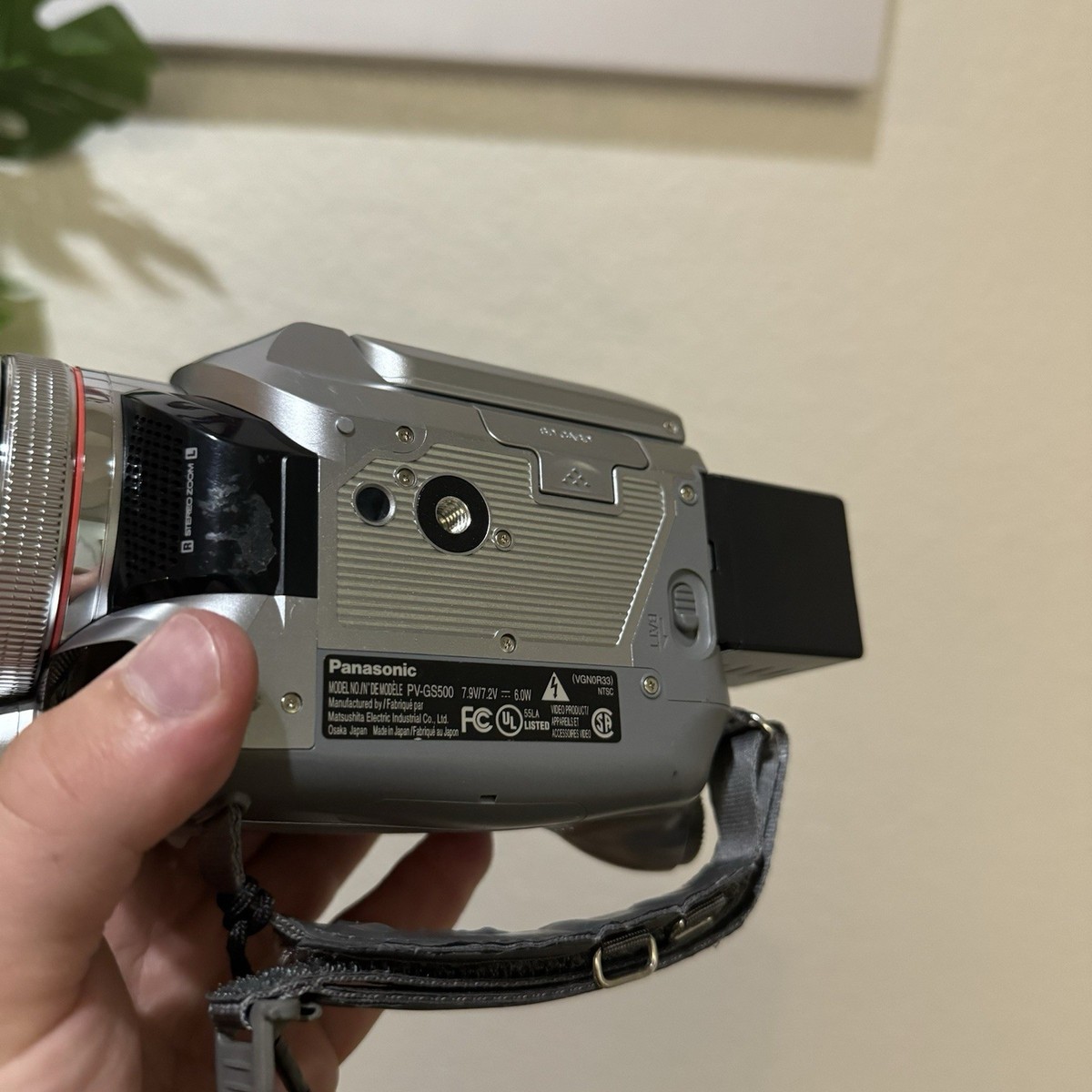 Panasonic　NV-GS500　MiniDV対応 Amazon.com : Panasonic PV-GS500 4MP 3CCD MiniDV Camcorder