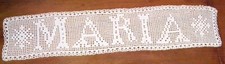 CENTROTAVOLA CORSIA PIZZO Lavoro tutto a mano che forma la scritta MARIA