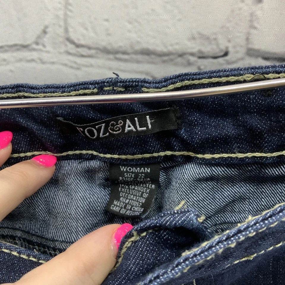 Pantalones Cortos Roz & Ali Para Mujer Talla 22 Denim Azul Dobladillo Crudo Lavado Oscuro Foto 4 de 4